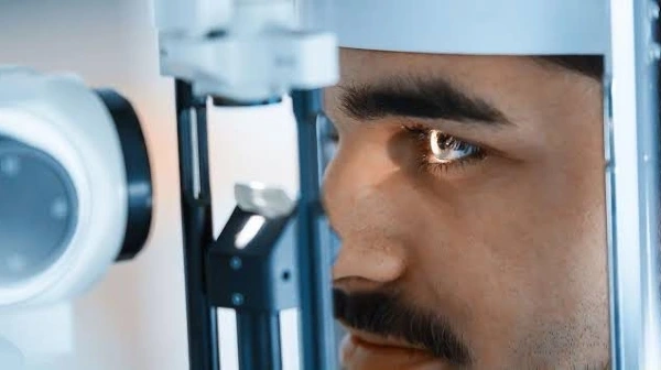 Detalhes do exame: Capsulotomia Yag Laser